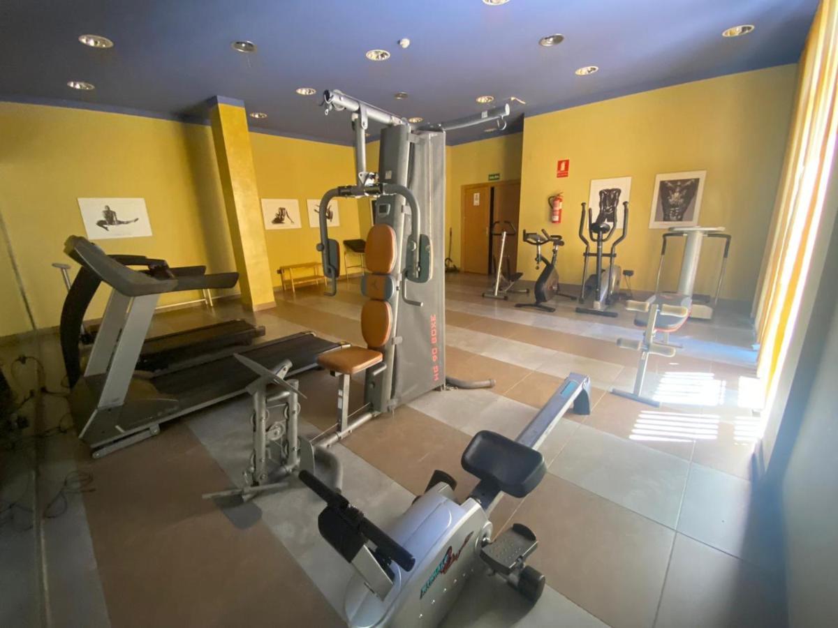 Hotel Montera Plaza لوس باريّوس المظهر الخارجي الصورة