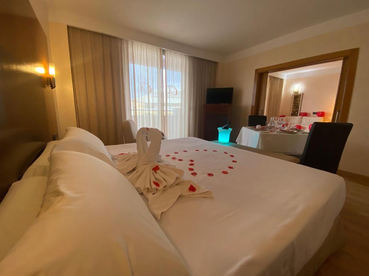Hotel Montera Plaza لوس باريّوس المظهر الخارجي الصورة