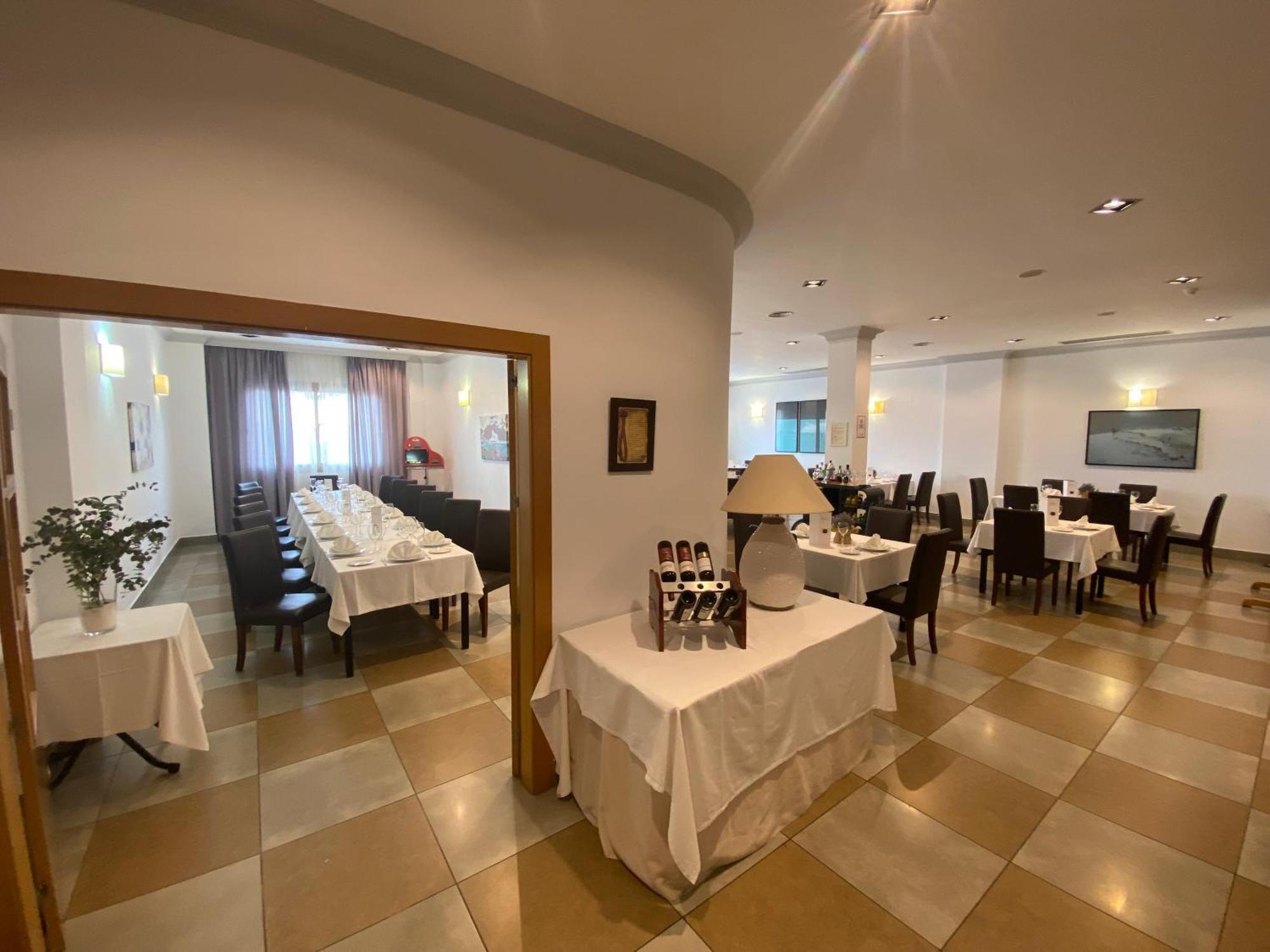 Hotel Montera Plaza لوس باريّوس المظهر الخارجي الصورة